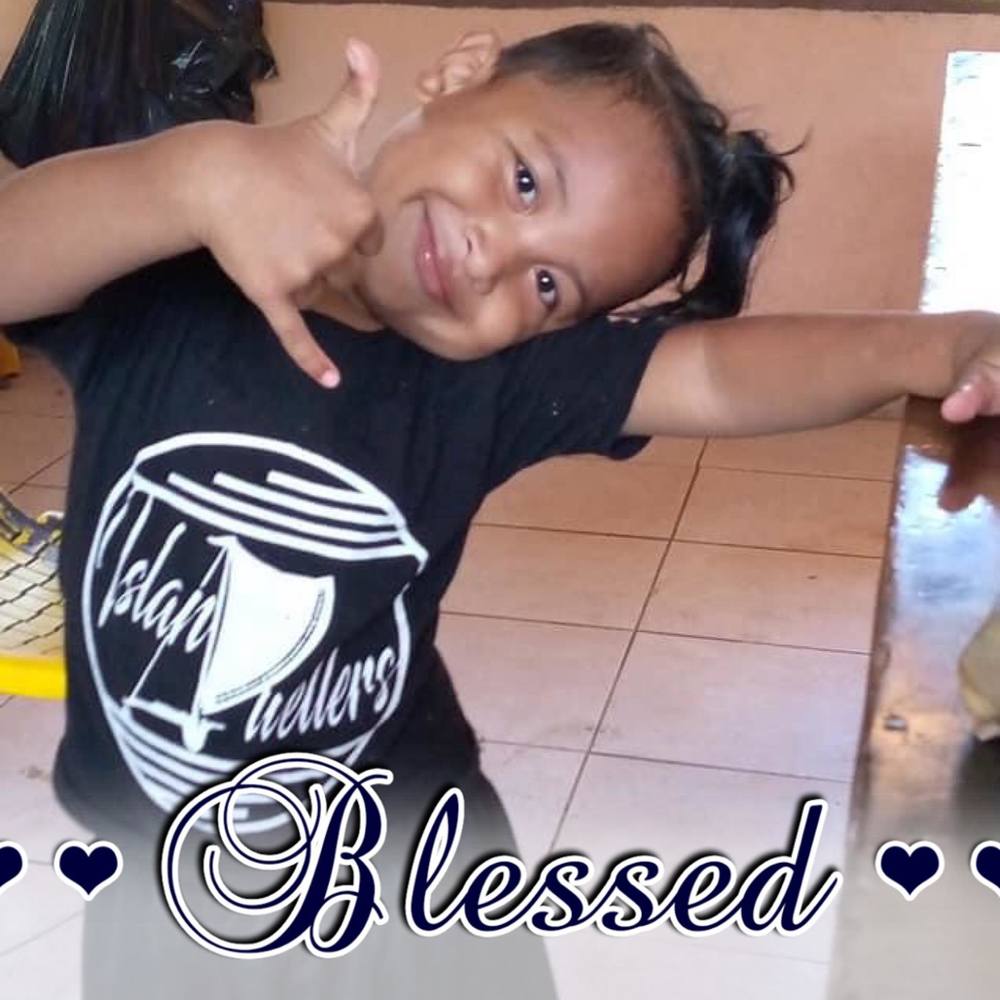 Meet your Posher, Axeleen - Picture 1 of 1